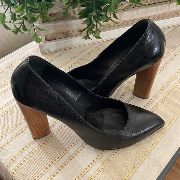 YSL Black textured pumps with wood heels size 40-1/2 - Picture 2 of 7